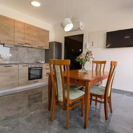 3 Apartman *