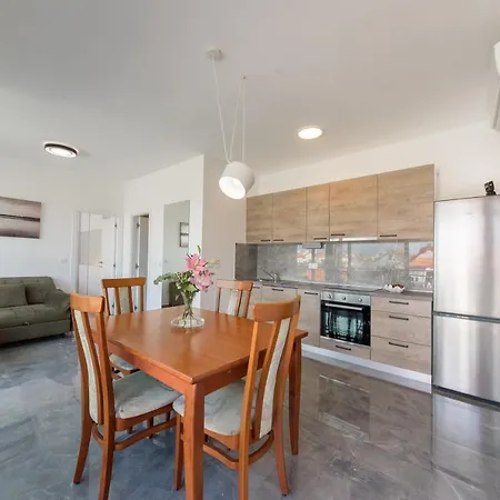 Apartman 3 *